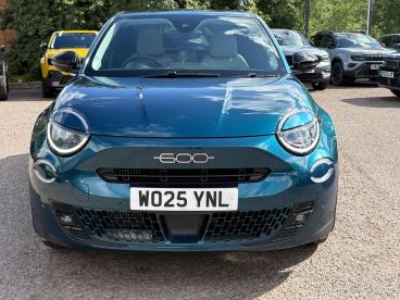 SPOTICAR Fiat 600 1.2 Mhev La Prima E-dct Euro 6 (s/s) 5dr Used Car - Suv Hybrid Green - Leicester - 1200627241_2