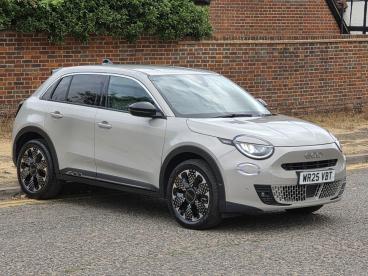 SPOTICAR Fiat 600 1.2 Mhev La Prima E-dct Euro 6 (s/s) 5dr Used Car - Suv Hybrid Beige - Hemel Hempstead - 500628258_1