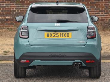 SPOTICAR Fiat 600 1.2 Mhev La Prima E-dct Euro 6 (s/s) 5dr Used Car - Suv Hybrid Blue - Hemel Hempstead - 500628260_5
