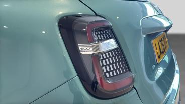 SPOTICAR Fiat 600 1.2 Mhev La Prima E-dct Euro 6 (s/s) 5dr Used Car - Suv Hybrid Blue - West London - 1200645106_5