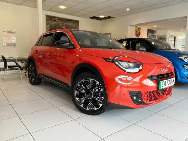 SPOTICAR Fiat 600e 54kwh La Prima Auto 5dr Used Car - Suv Electric Orange - Colchester - 1200474374_1