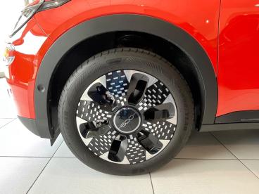 SPOTICAR Fiat 600e 54kwh La Prima Auto 5dr Used Car - Suv Electric Orange - Colchester - 1200474374_5