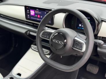 SPOTICAR Fiat 600e 54kwh La Prima Auto 5dr Used Car - Suv Electric Orange - Warwick - 1200532837_4