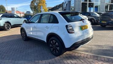 SPOTICAR Fiat 600e 54kwh Red Auto 5dr Used Car - Suv Electric White - Sale - 1200541766_5