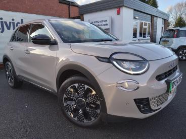 SPOTICAR Fiat 600e 54kwh La Prima Auto 5dr Used Car - Suv Electric Beige - Telford - 1200549634_1