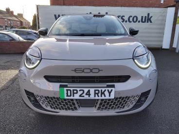 SPOTICAR Fiat 600e 54kwh La Prima Auto 5dr Used Car - Suv Electric Beige - Telford - 1200549634_4