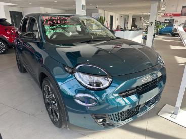 SPOTICAR Fiat 600e 54kwh La Prima Auto 5dr Used Car - Suv Electric Green - Slough - 1200552329_1