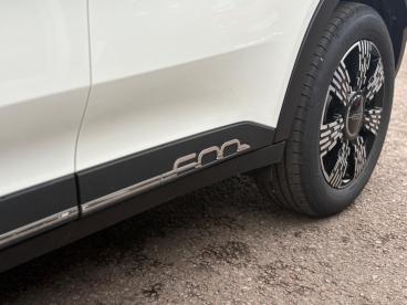 SPOTICAR Fiat 600e 54kwh Red Auto 5dr Used Car - Suv Electric White - Leicester - 1200553667_5