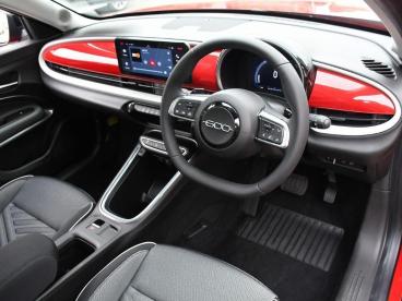 SPOTICAR Fiat 600e 54kwh Red Auto 5dr Used Car - Suv Electric Red - Nuneaton - 1200572220_3