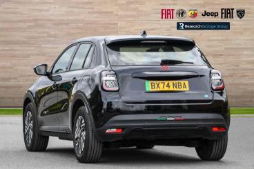 SPOTICAR Fiat 600e 54kwh Red Auto 5dr Used Car - Suv Electric Black - Nuneaton - 1200572221_3