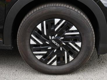 SPOTICAR Fiat 600e 54kwh Red Auto 5dr Used Car - Suv Electric Black - Nuneaton - 1200572221_5