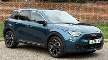 SPOTICAR Fiat 600e 54kwh La Prima Auto 5dr Used Car - Suv Electric Green - Hemel Hempstead - 500573373_1