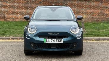 SPOTICAR Fiat 600e 54kwh La Prima Auto 5dr Used Car - Suv Electric Green - Hemel Hempstead - 500573373_2