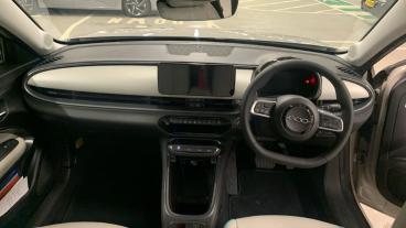 SPOTICAR Fiat 600e 54kwh La Prima Auto 5dr Used Car - Suv Electric Beige - West London - 1200573460_5