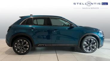 SPOTICAR Fiat 600e 54kwh La Prima Auto 5dr Used Car - Suv Electric Green - West London - 1200578447_2