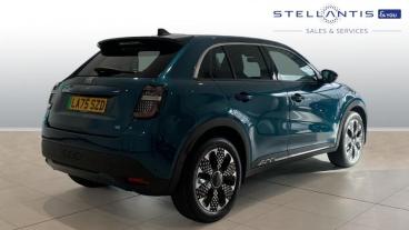 SPOTICAR Fiat 600e 54kwh La Prima Auto 5dr Used Car - Suv Electric Green - West London - 1200578447_3