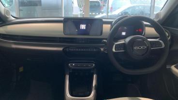 SPOTICAR Fiat 600e 54kwh La Prima Auto 5dr Used Car - Suv Electric Green - West London - 1200578447_4