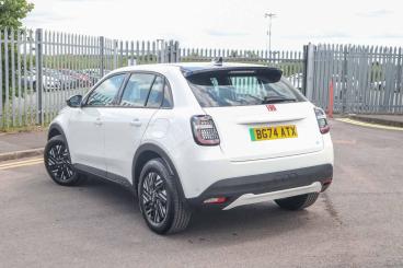 SPOTICAR Fiat 600e 54kwh Red Auto 5dr Used Car - Suv Electric White - Aldridge - 500585181_3