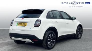 SPOTICAR Fiat 600e 54kwh Red Auto 5dr Used Car - Suv Electric White - Nottingham - 1200590075_3