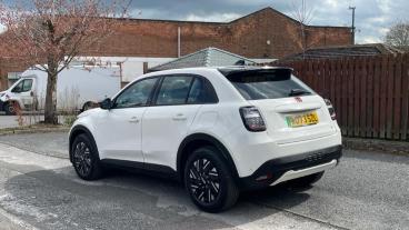 SPOTICAR Fiat 600e 54kwh Red Auto 5dr Used Car - Suv Electric White - Nottingham - 1200590075_5
