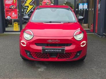 SPOTICAR Fiat 600e 54kwh La Prima Auto 5dr Used Car - Suv Electric Red - Northampton - 1200614405_2