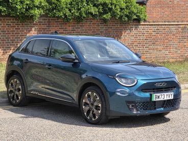 SPOTICAR Fiat 600e 54kwh La Prima Auto 5dr Used Car - Suv Electric Green - Hemel Hempstead - 500614766_1