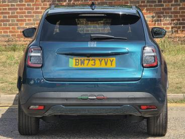 SPOTICAR Fiat 600e 54kwh La Prima Auto 5dr Used Car - Suv Electric Green - Hemel Hempstead - 500614766_5