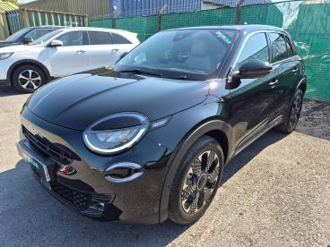 SPOTICAR Fiat 600e 54kwh La Prima Auto 5dr Used Car - Suv Electric Black - Salisbury - 500616508_1