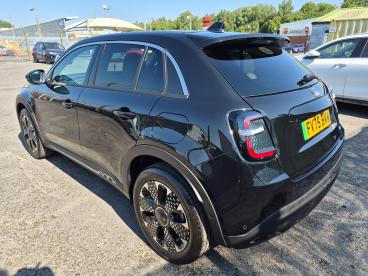 SPOTICAR Fiat 600e 54kwh La Prima Auto 5dr Used Car - Suv Electric Black - Salisbury - 500616508_4