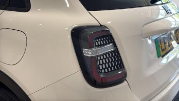 SPOTICAR Fiat 600e 54kwh Red Auto 5dr Used Car - Suv Electric White - West London - 1200624353_5