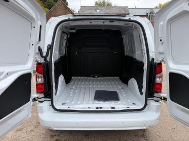 SPOTICAR Fiat Doblo 1.5 Multijet3 1000kg L1 Euro 6 (s/s) 5dr Used Car - Commercial Vehicle Diesel White - Warwick - 1200523140_3