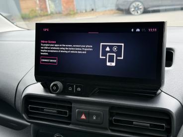 SPOTICAR Fiat Doblo 1.5 Multijet3 1000kg L1 Euro 6 (s/s) 5dr Used Car - Commercial Vehicle Diesel White - Warwick - 1200523140_4