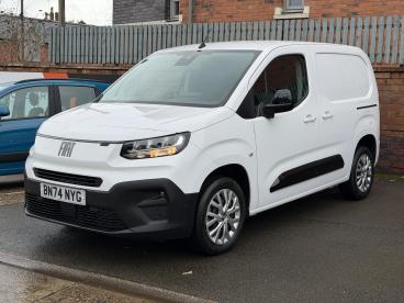 SPOTICAR Fiat Doblo 1.5 Multijet3 1000kg Primo L1 Euro 6 (s/s) 5dr Used Car - Commercial Vehicle Diesel White - Cheltenham - 1200595120_3
