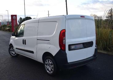 SPOTICAR Fiat Doblo 1.6 Multijetii Maxi Sx L2 H1 Euro 6 6dr Used Car - Commercial Vehicle Diesel White - Ballymena County Antrim - 1200605250_3