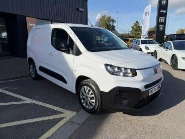 SPOTICAR Fiat Doblo 1.5 Multijet3 1000kg Primo L1 Euro 6 (s/s) 5dr Used Car - Commercial Vehicle Diesel White - Cheltenham - 1200645056_1
