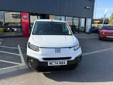 SPOTICAR Fiat Doblo 1.5 Multijet3 1000kg Primo L1 Euro 6 (s/s) 5dr Used Car - Commercial Vehicle Diesel White - Cheltenham - 1200645056_2