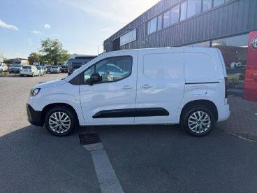 SPOTICAR Fiat Doblo 1.5 Multijet3 1000kg Primo L1 Euro 6 (s/s) 5dr Used Car - Commercial Vehicle Diesel White - Cheltenham - 1200645056_4