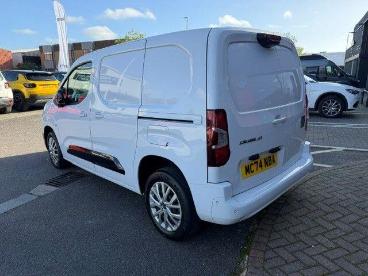 SPOTICAR Fiat Doblo 1.5 Multijet3 1000kg Primo L1 Euro 6 (s/s) 5dr Used Car - Commercial Vehicle Diesel White - Cheltenham - 1200645056_5