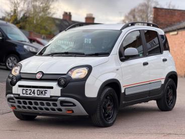SPOTICAR Fiat Panda 1.0 Mhev Garmin Euro 6 (s/s) 5dr Used Car - City Car Petrol White - Warwick - 1200553443_5