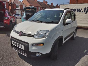 SPOTICAR Fiat Panda 0.9 Twinair 4x4 Euro 6 (s/s) 5dr Used Car - City Car Petrol White - Telford - 1200556950_5