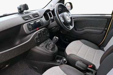 SPOTICAR Fiat Panda 0.9 Twinair Cross Euro 6 (s/s) 5dr Used Car - City Car Petrol Yellow - Telford - 1200563316_2