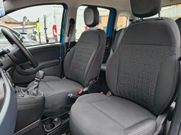 SPOTICAR Fiat Panda 1.0 Mhev Euro 6 (s/s) 5dr Used Car - City Car Petrol Blue - Warwick - 1200571698_3