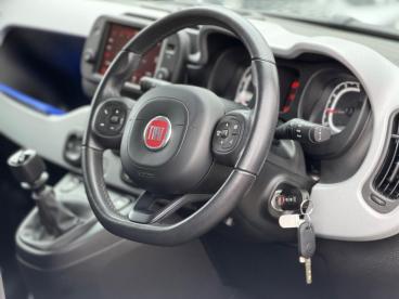 SPOTICAR Fiat Panda 1.0 Mhev City Cross Euro 6 (s/s) 5dr Used Car - City Car Petrol Grey - Warwick - 1200578875_3