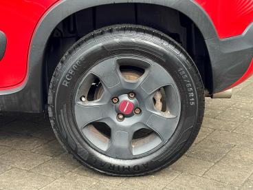 SPOTICAR Fiat Panda 0.9 Twinair Waze Euro 6 (s/s) 5dr Used Car - City Car Petrol Red - Swindon - 1200581877_5