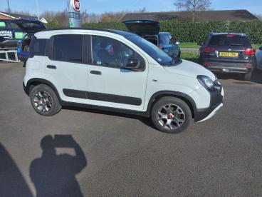 SPOTICAR Fiat Panda 1.0 Mhev City Cross Euro 6 (s/s) 5dr Used Car - City Car Petrol White - Shrewsbury - 1200584889_5