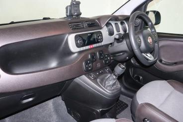 SPOTICAR Fiat Panda 1.2 City Cross Euro 6 (s/s) 5dr Used Car - City Car Petrol Black - Weston-super-mare - 1200585560_2
