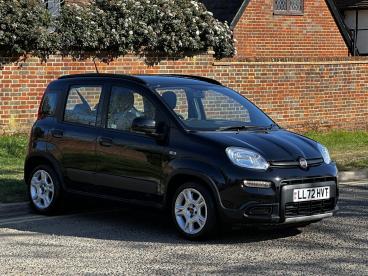 SPOTICAR Fiat Panda 1.0 Mhev City Life Euro 6 (s/s) 5dr Used Car - City Car Petrol Black - Hemel Hempstead - 500589013_1