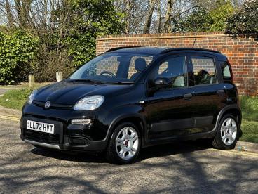 SPOTICAR Fiat Panda 1.0 Mhev City Life Euro 6 (s/s) 5dr Used Car - City Car Petrol Black - Hemel Hempstead - 500589013_2