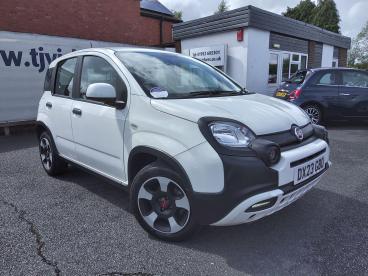 SPOTICAR Fiat Panda 1.0 Mhev Euro 6 (s/s) 5dr Used Car - City Car Petrol White - Telford - 1200599698_1