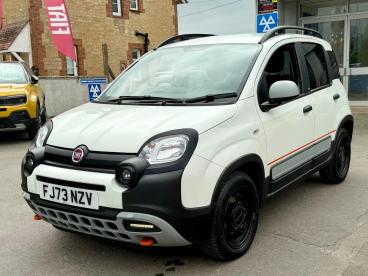 SPOTICAR Fiat Panda 1.0 Mhev Garmin Euro 6 (s/s) 5dr Used Car - City Car Petrol White - Chippenham - 1200606083_3